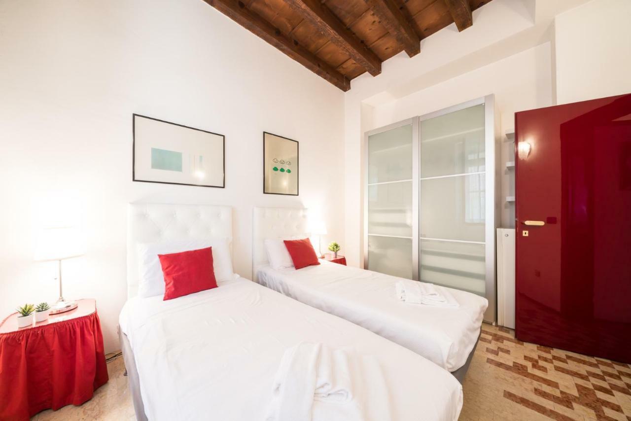 Bright Apartments Verona - Borsari Historical Eksteriør bilde